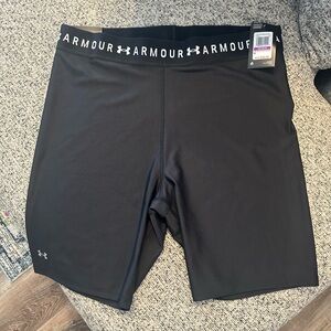 Under Armour women’s high rise bike short